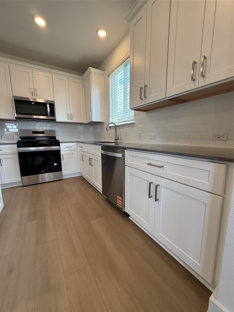 593 Tailwind Dr - Photo 19