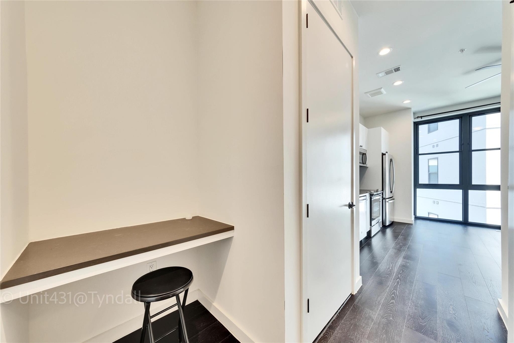 800 Embassy Dr - Photo 7