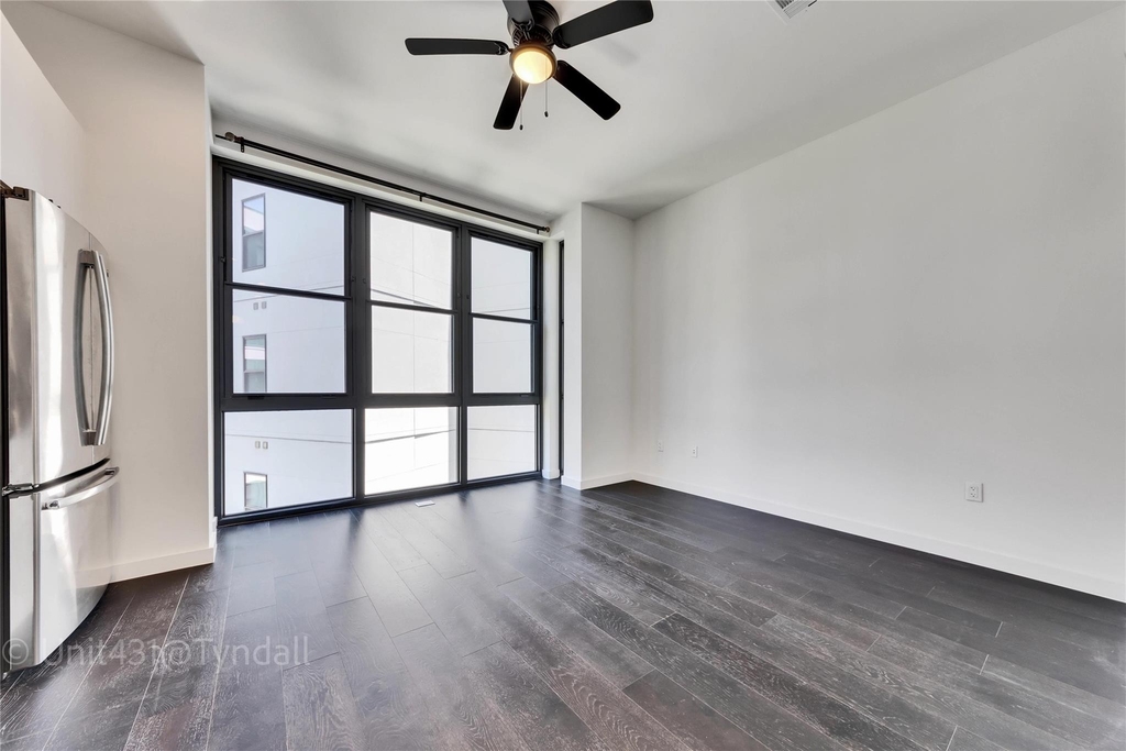 800 Embassy Dr - Photo 0