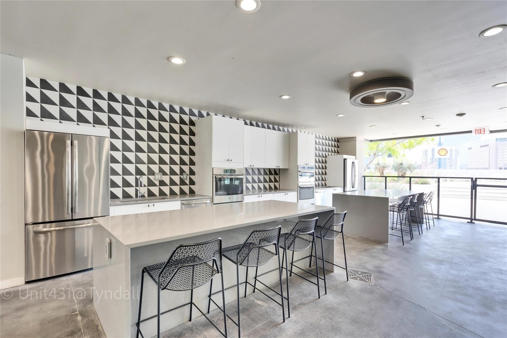 800 Embassy Dr - Photo 18