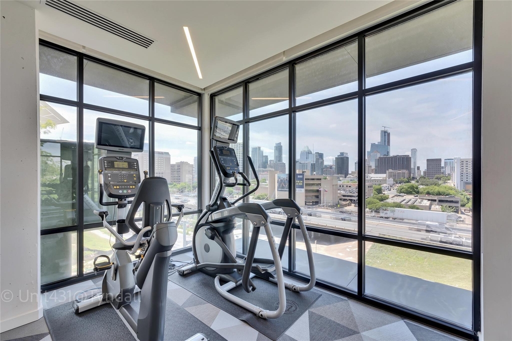 800 Embassy Dr - Photo 12