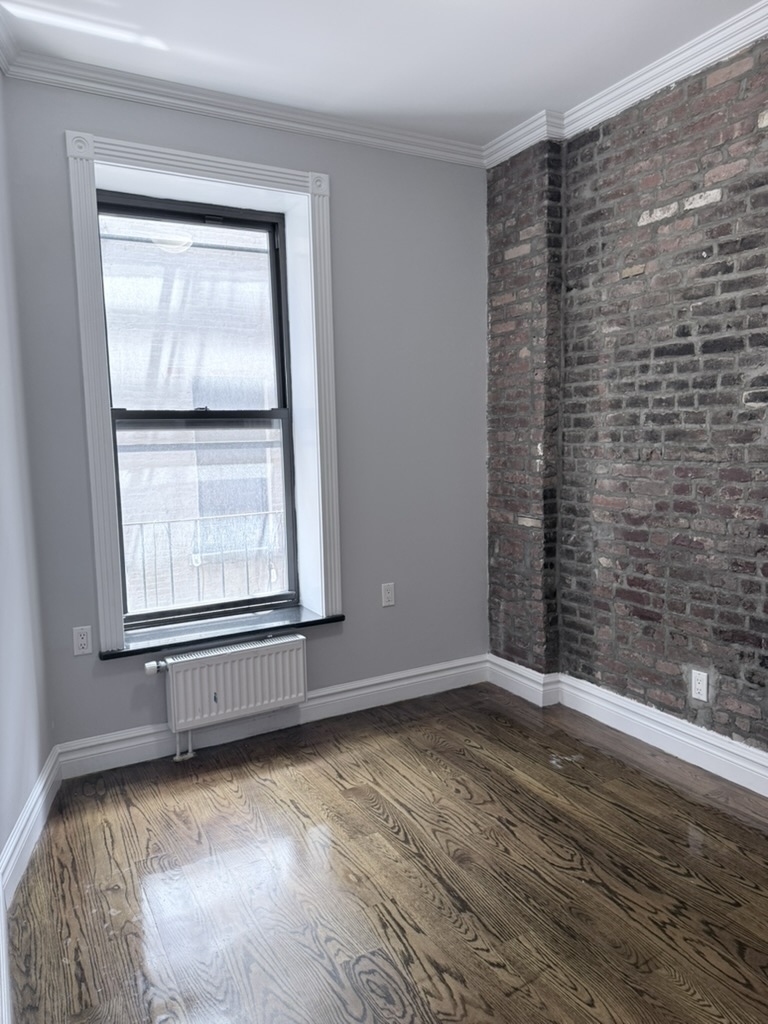 East 13th Street - Photo 12