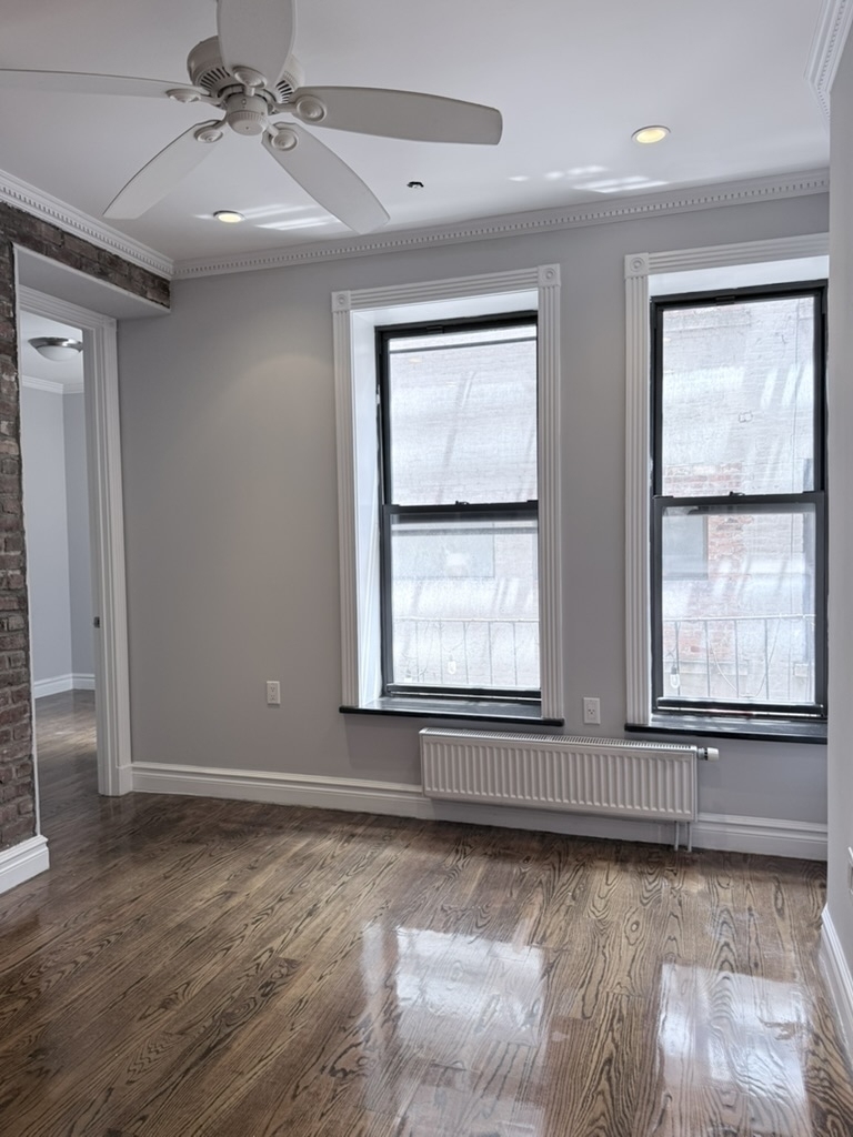 East 13th Street - Photo 5