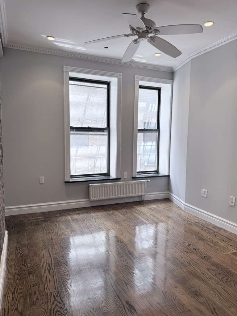 East 13th Street - Photo 4