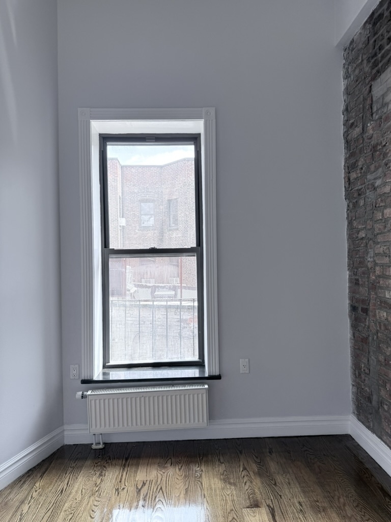 East 13th Street - Photo 14