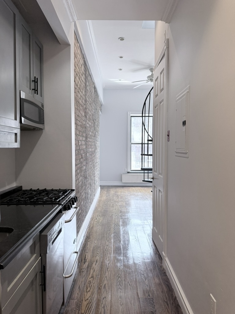 East 13th Street - Photo 0