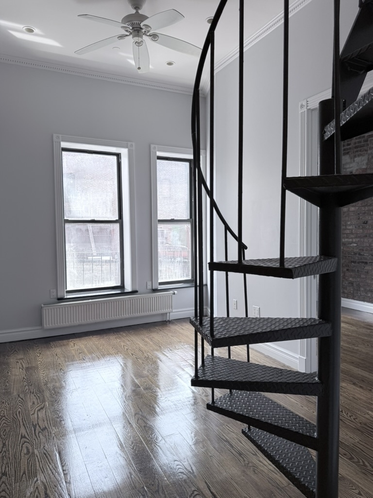 East 13th Street - Photo 3