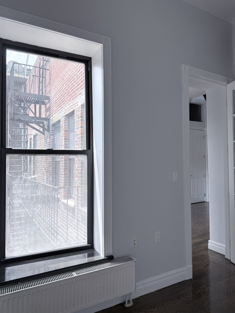 East 13th Street - Photo 8