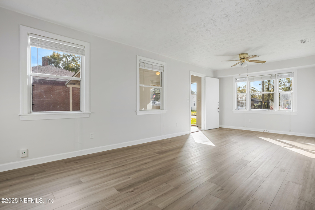 3339 Sylvia Street - Photo 7