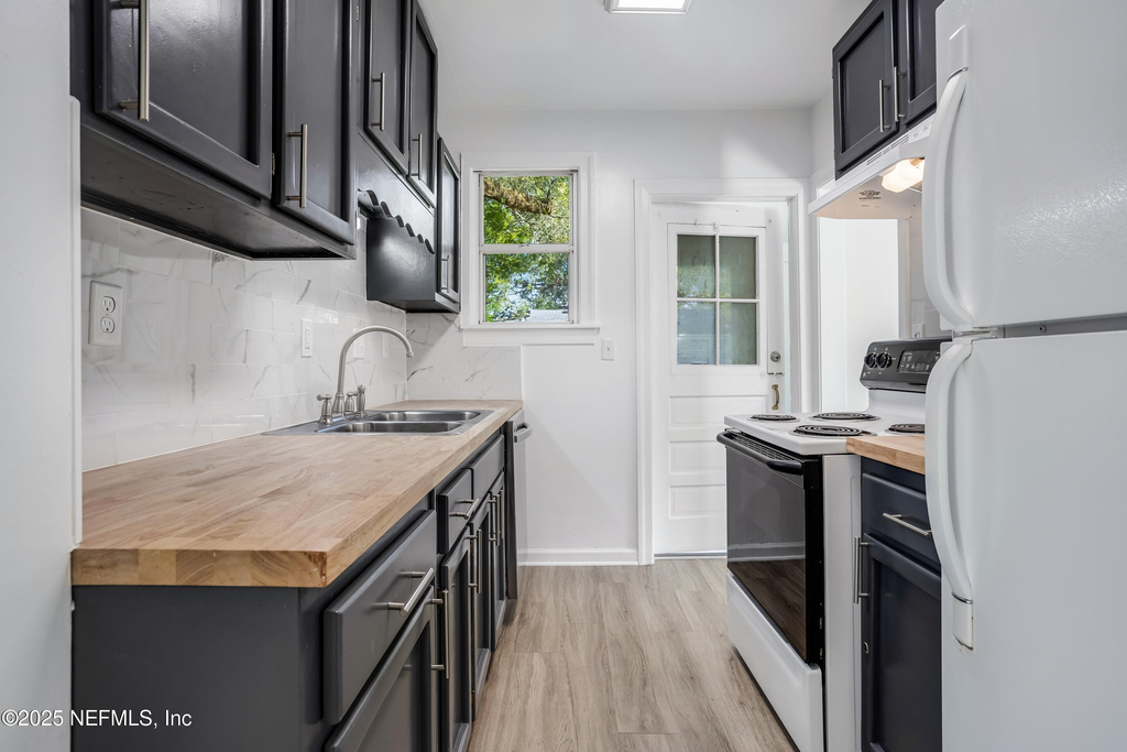 3339 Sylvia Street - Photo 8