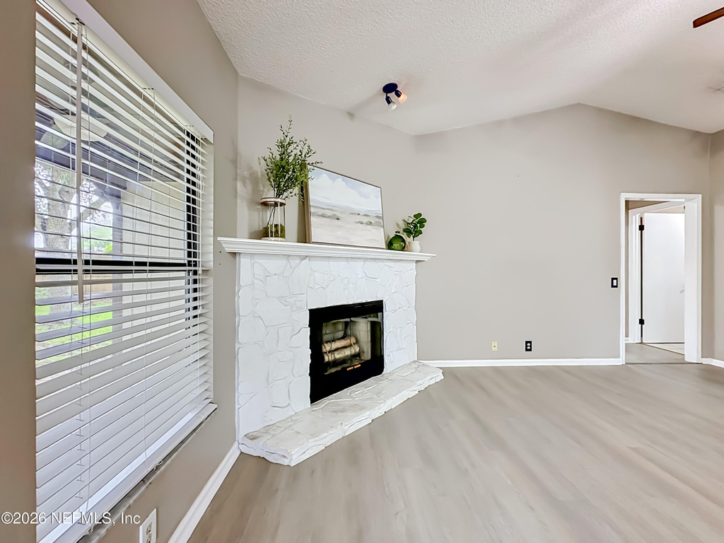 341 Hickory Hollow Drive N - Photo 6