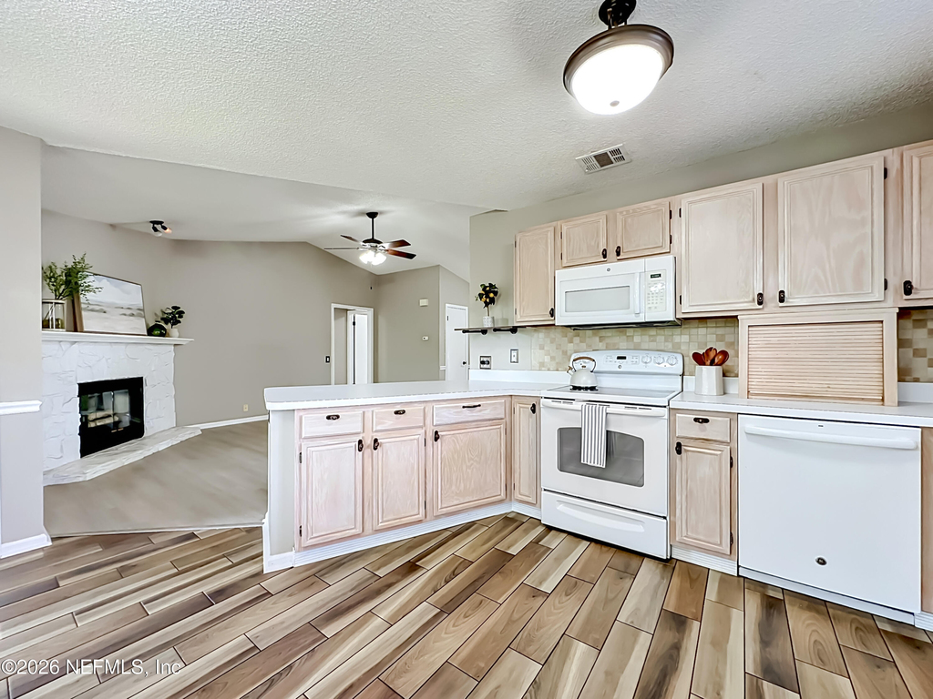 341 Hickory Hollow Drive N - Photo 9