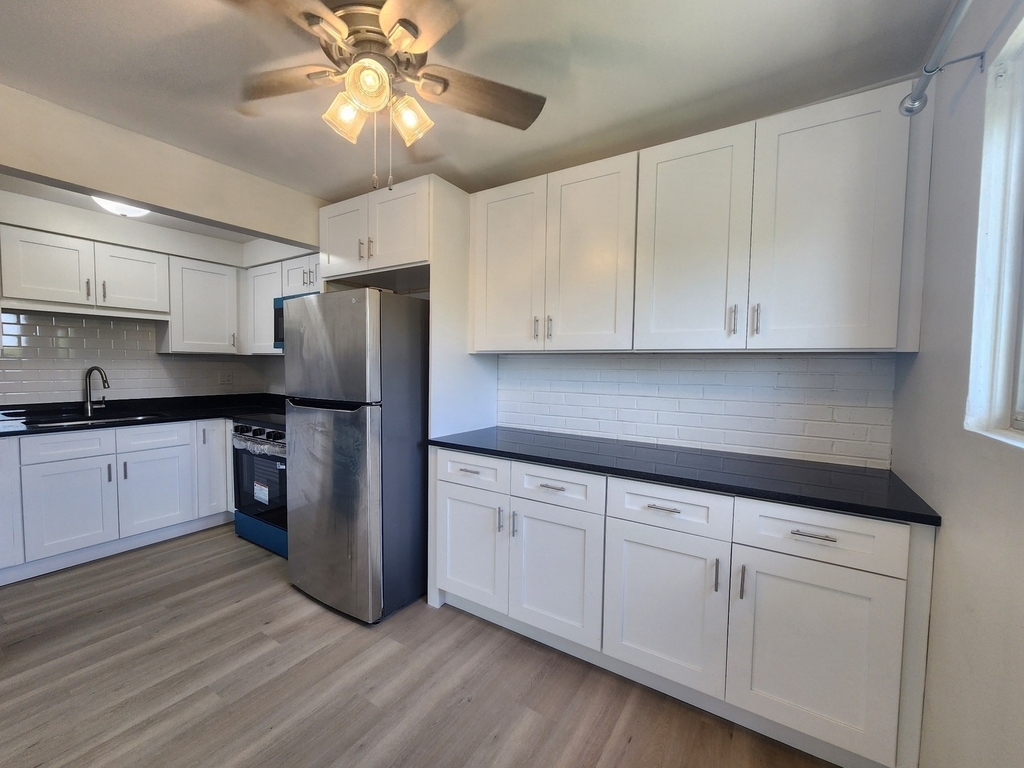7432 Washington Street - Photo 2