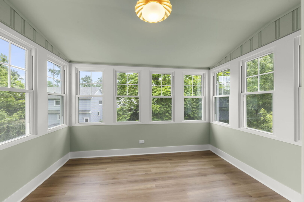 285 Hill Avenue - Photo 4