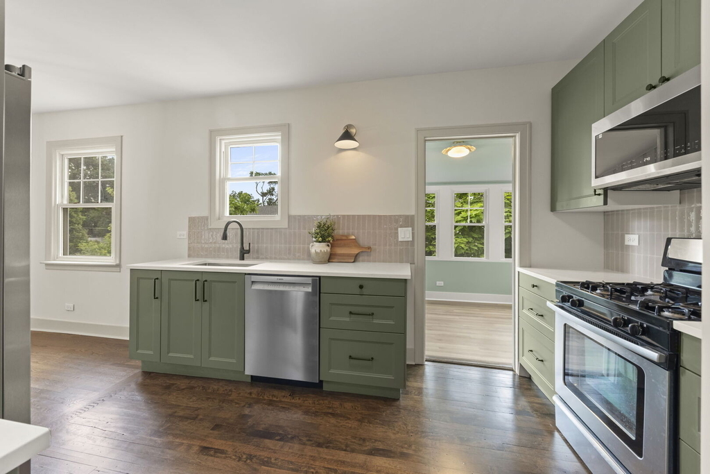 285 Hill Avenue - Photo 2