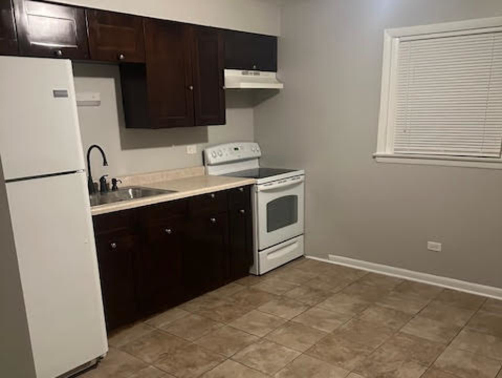 14502 Cottage Grove Avenue - Photo 3