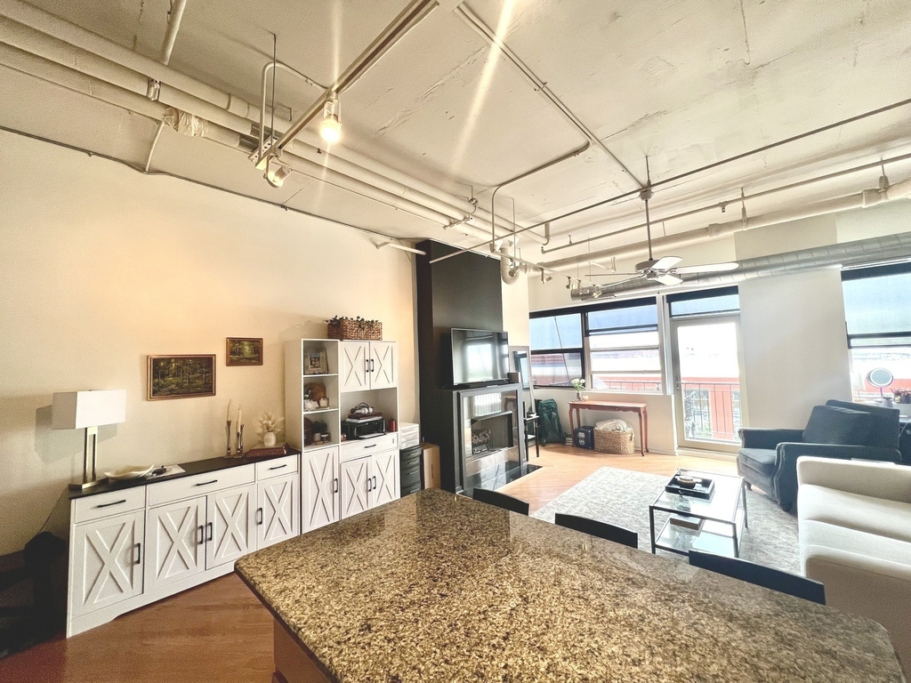 500 S Clinton Street - Photo 3