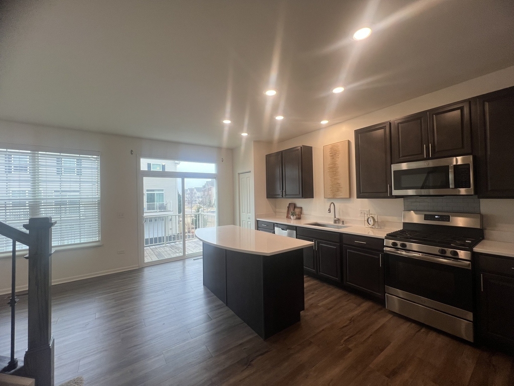 285 Lakeshore Drive - Photo 6