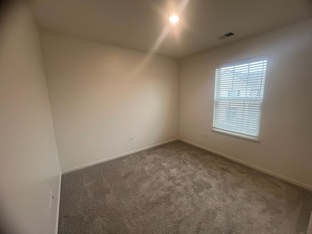 285 Lakeshore Drive - Photo 18