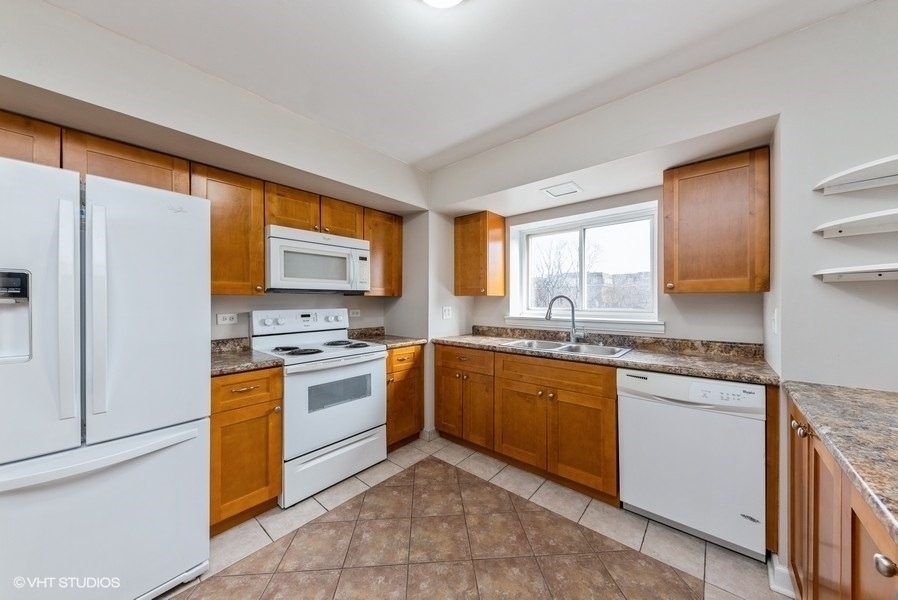 829 S Dwyer Avenue - Photo 3