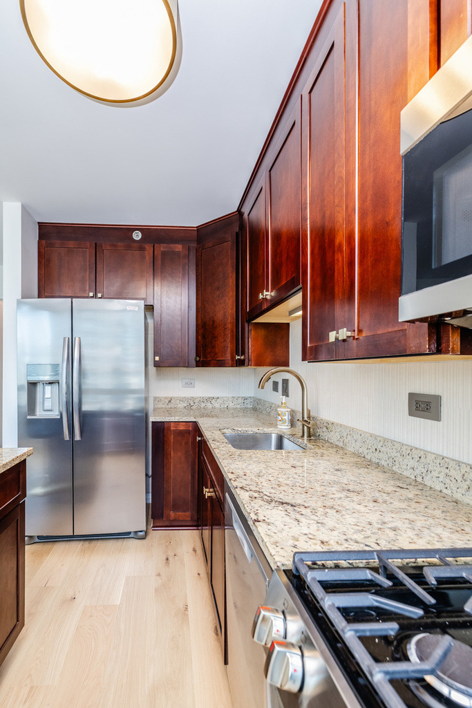 33 W Ontario Street - Photo 14