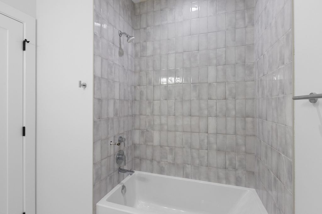 904 W Dakin Street - Photo 5