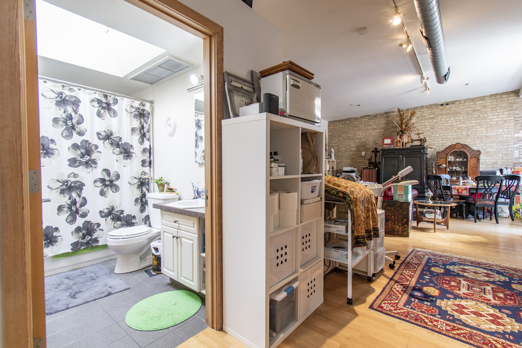 537 Custer Avenue - Photo 4