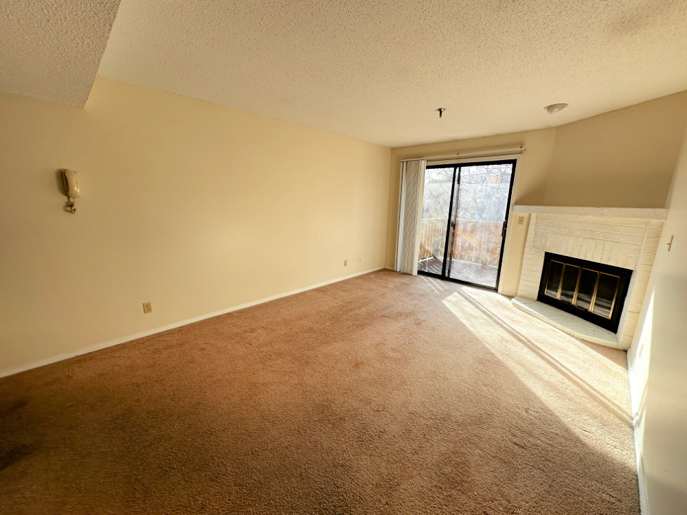 1340 Brook Street - Photo 2