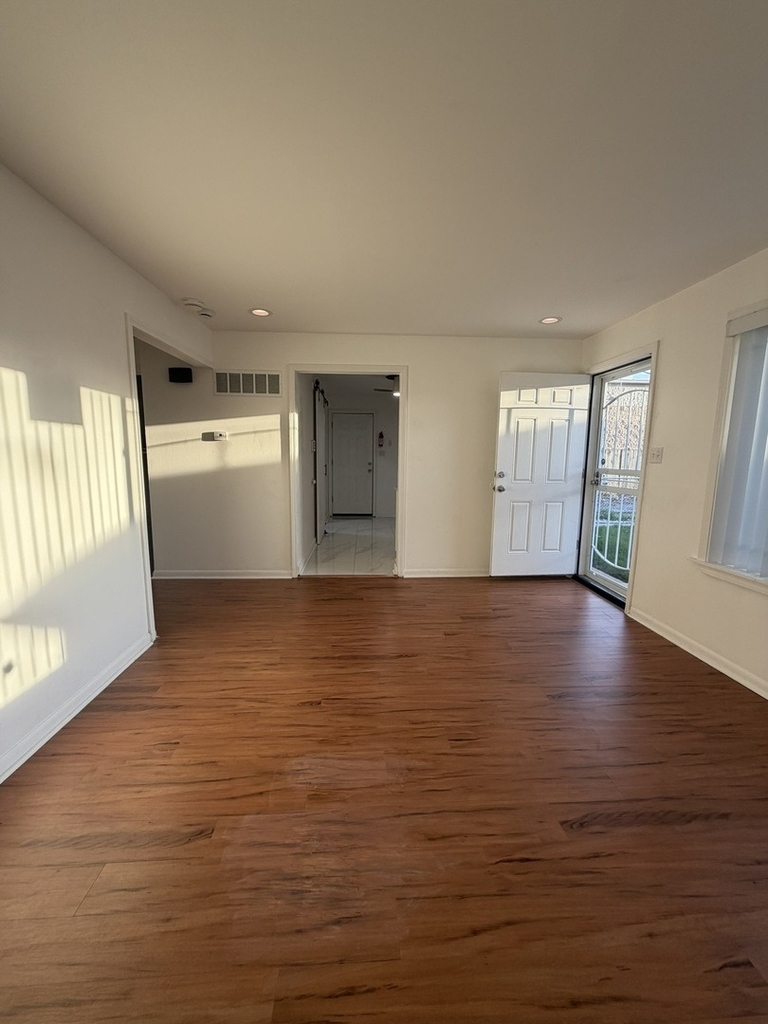 460 Hoxie Avenue - Photo 16