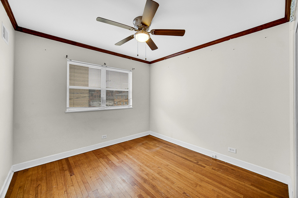 7248 N Ridge Boulevard - Photo 16