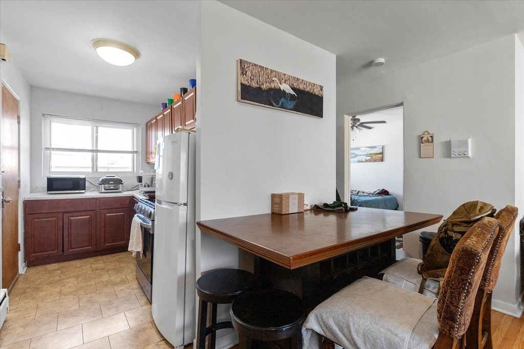 6717 N Hermitage Avenue - Photo 3