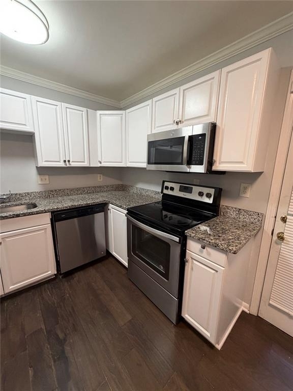 777 Jordan Lane - Photo 3
