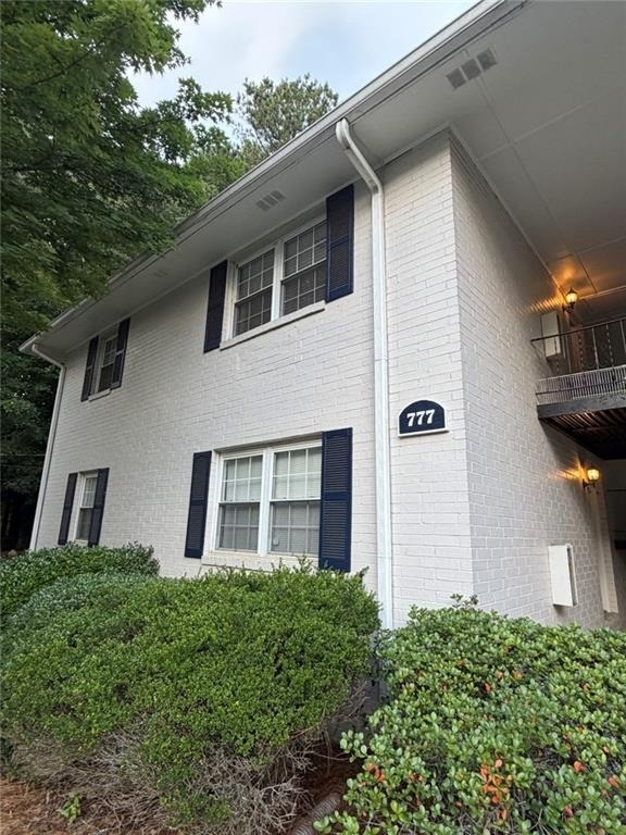 777 Jordan Lane - Photo 10