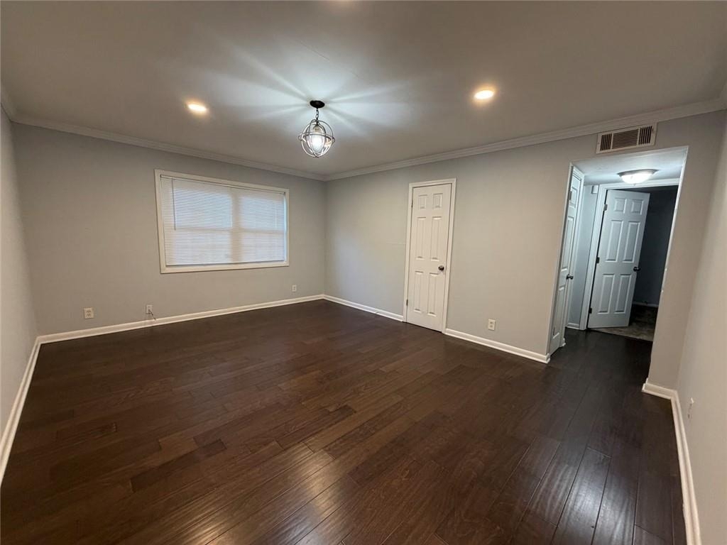 777 Jordan Lane - Photo 0