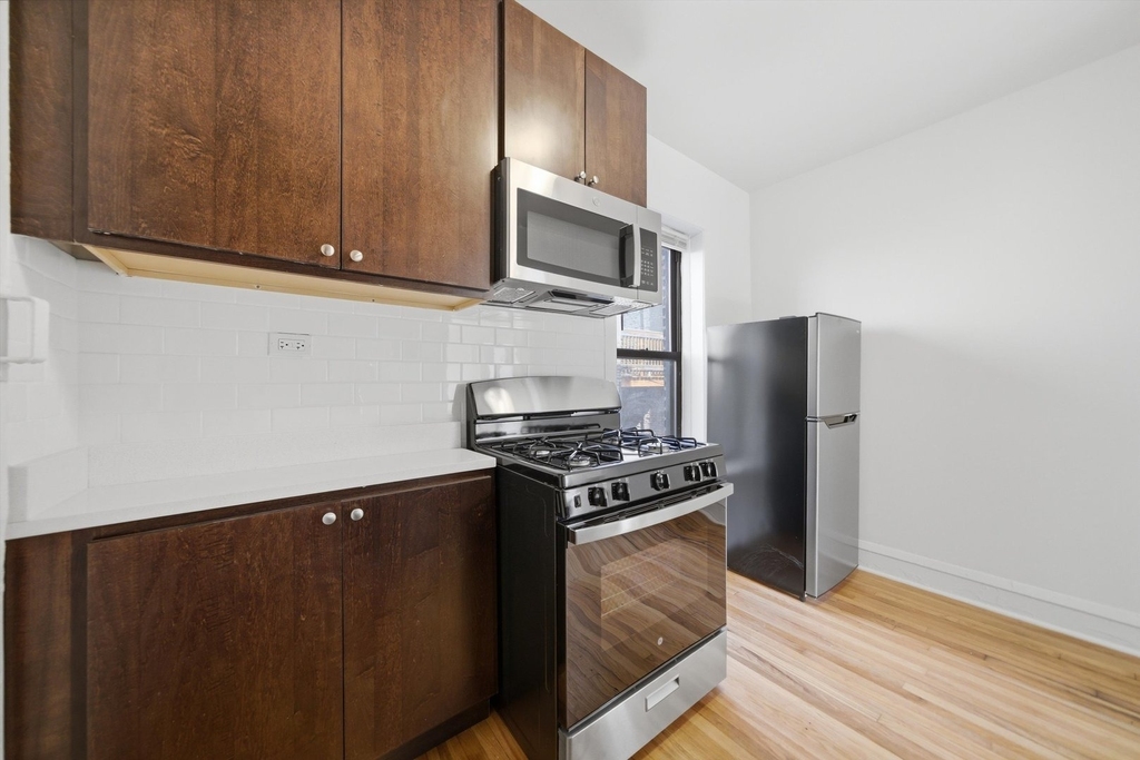 2706 N Spaulding Street - Photo 8