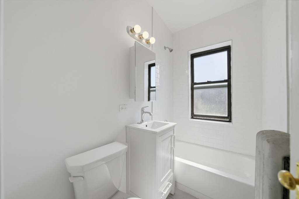 2706 N Spaulding Street - Photo 10
