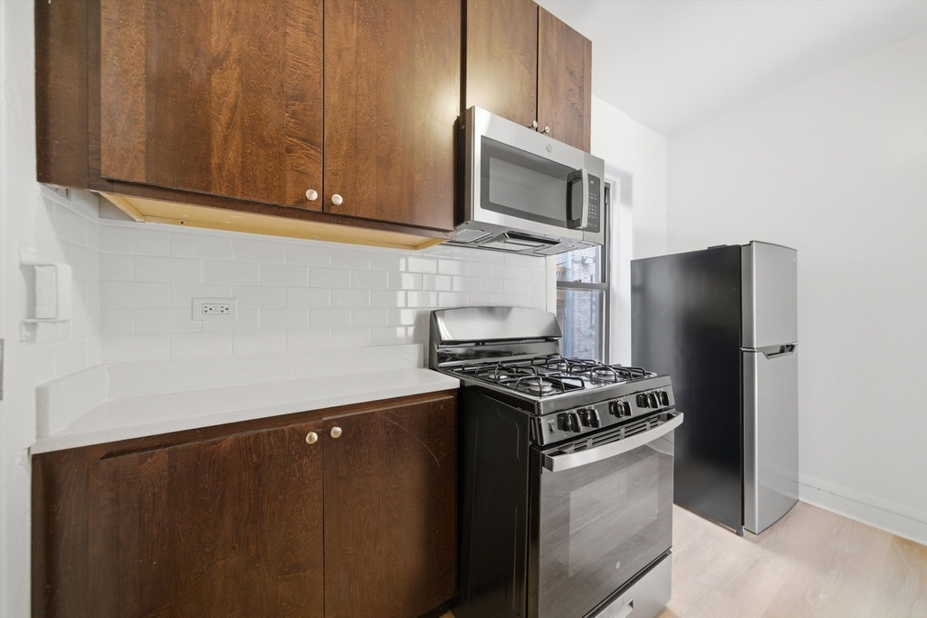 2706 N Spaulding Street - Photo 4