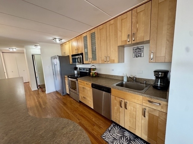 18 E Old Willow Road - Photo 7