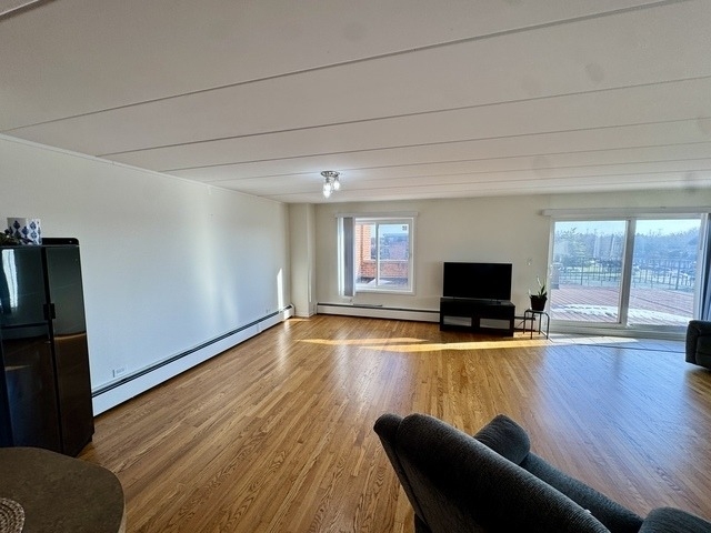 18 E Old Willow Road - Photo 9