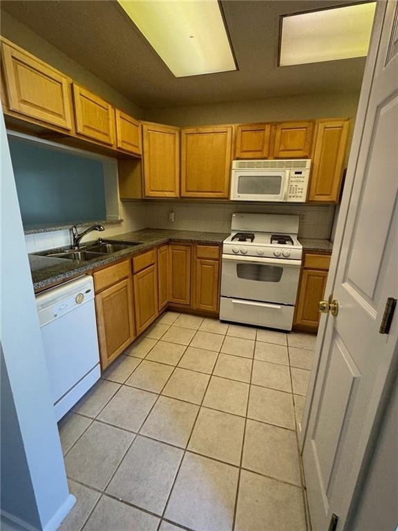 1306 Wedgewood Court - Photo 6