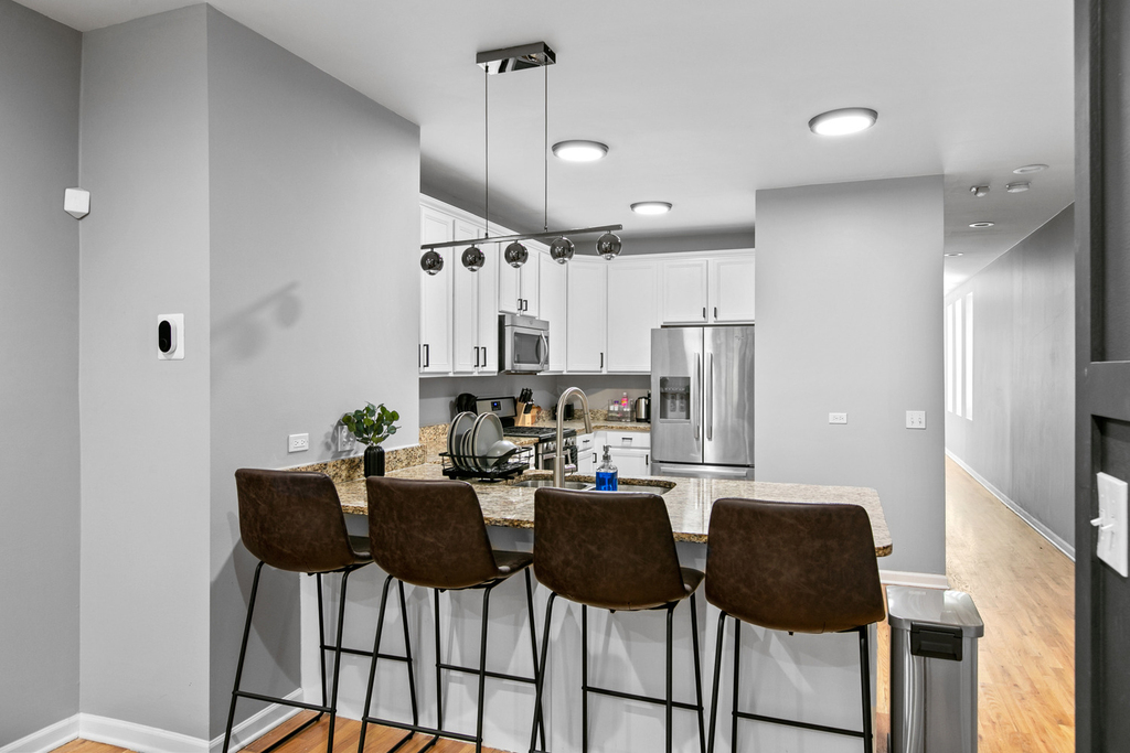 2249 W Monroe Street - Photo 8