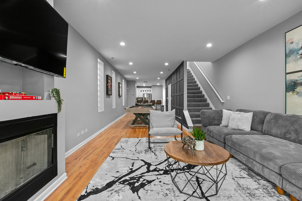 2249 W Monroe Street - Photo 3