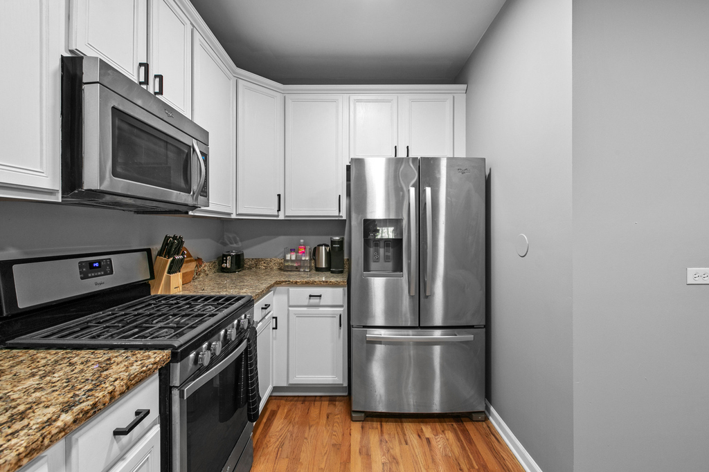 2249 W Monroe Street - Photo 10
