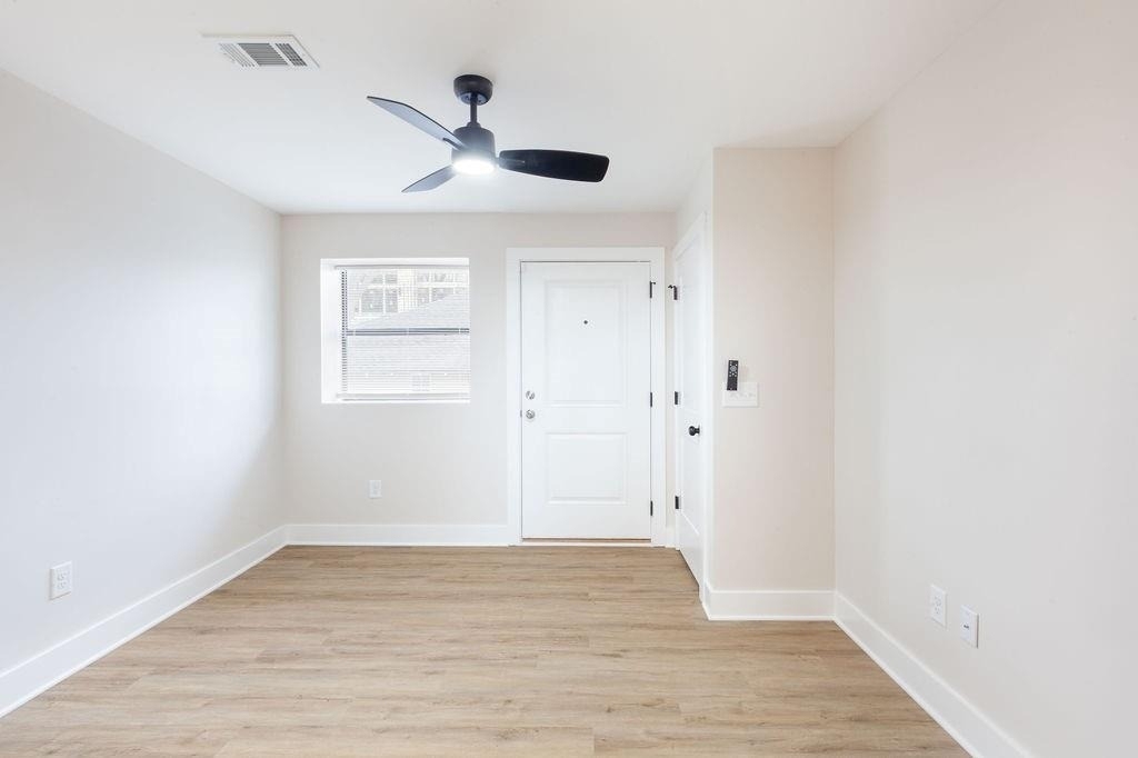 396 Linden Avenue Ne - Photo 4