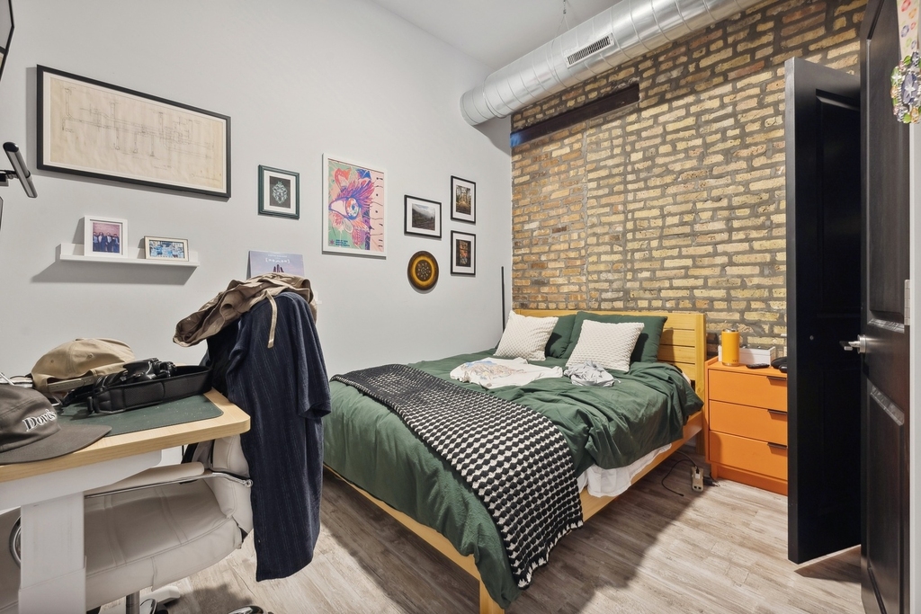1572 N Milwaukee Avenue - Photo 5