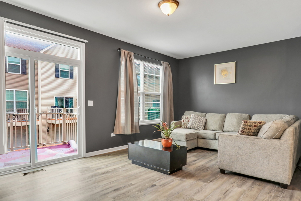 214 Lionel Drive - Photo 4
