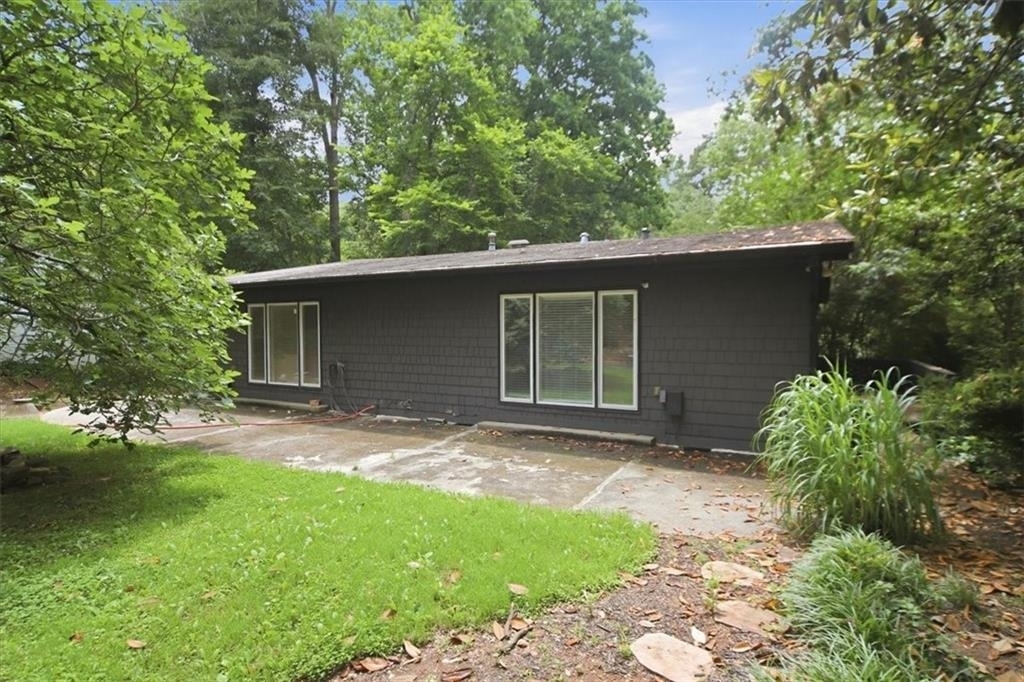 546 Allen Road Ne - Photo 0