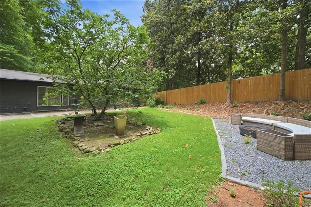 546 Allen Road Ne - Photo 1