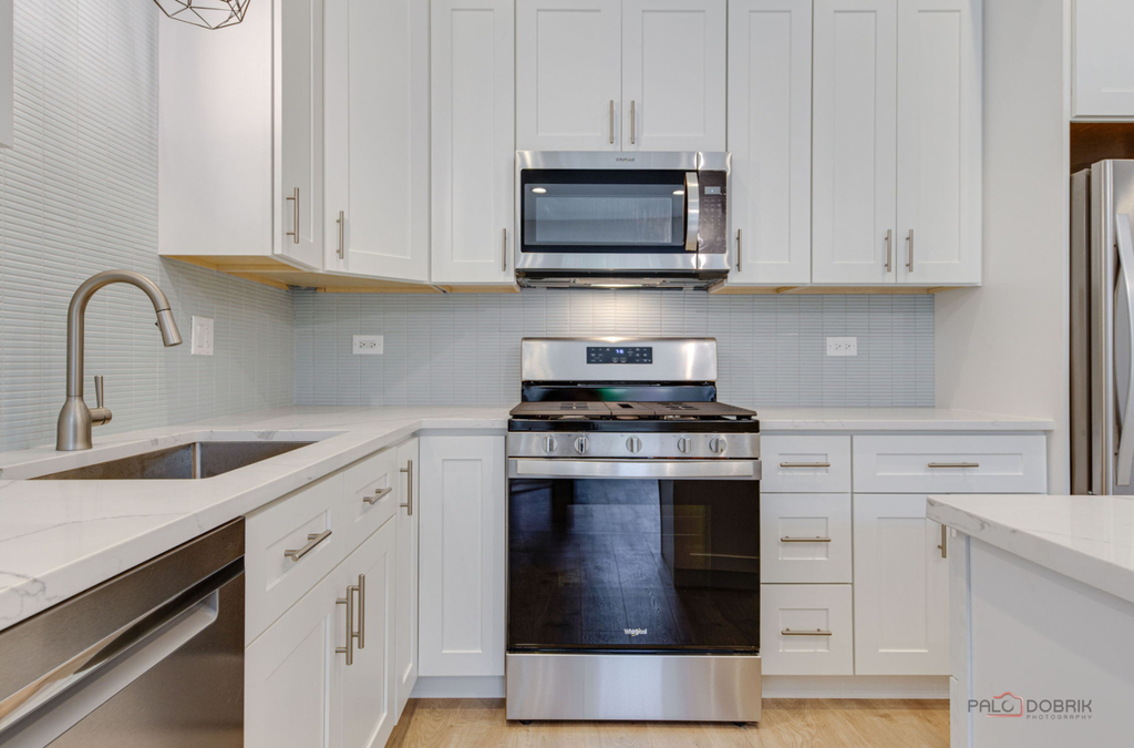 1746 N California Avenue - Photo 5