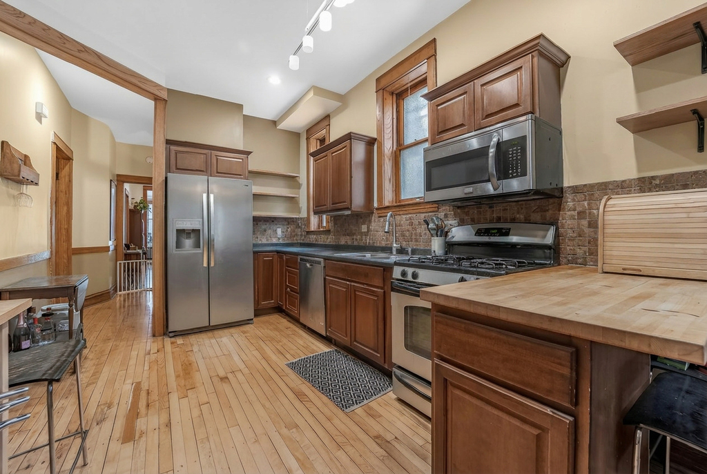 2520 N Saint Louis Avenue - Photo 4